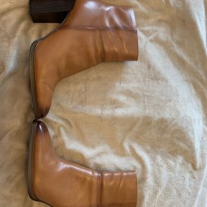 Massimo Dutti heeled boot(never worn)